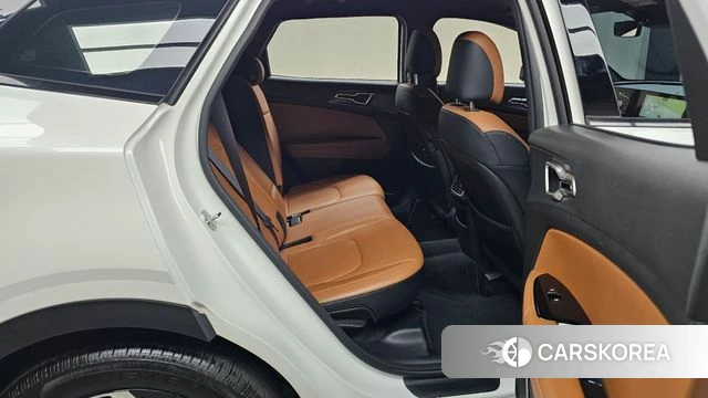 Kia Sportage 5th Generation 2023 Белый из Кореи, фото 2