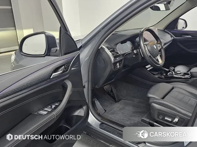 BMW X3 (G01) 2023 Серебристо-серый из Кореи, фото 2