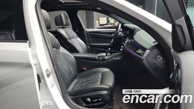 BMW 5 Series (G30) 2019 Белый из Кореи, фото 2