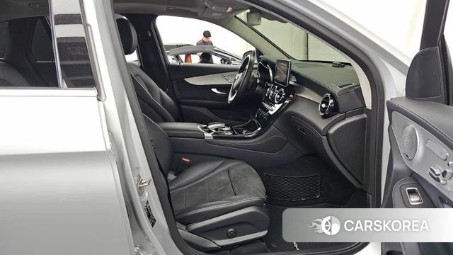 Mercedes-Benz GLC-Class X253 2019 Серебряный из Кореи, фото 2