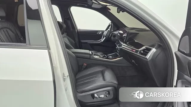 BMW X5 (G05) 2024 Белый из Кореи, фото 2