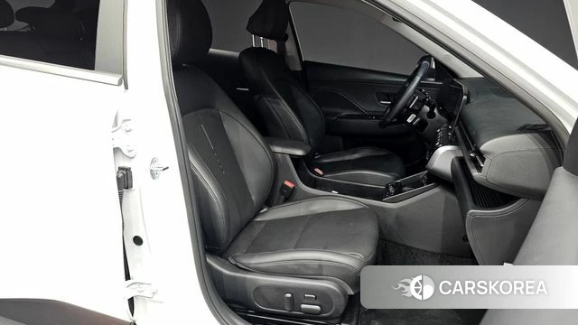 Hyundai Kona (SX2) 2023 Белый из Кореи, фото 2