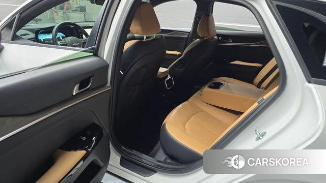 Kia K5 3rd generation 2022 Белый из Кореи, фото 2