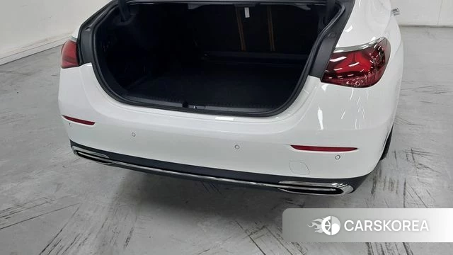 Mercedes-Benz E-Class W214 2025 Белый из Кореи, фото 2