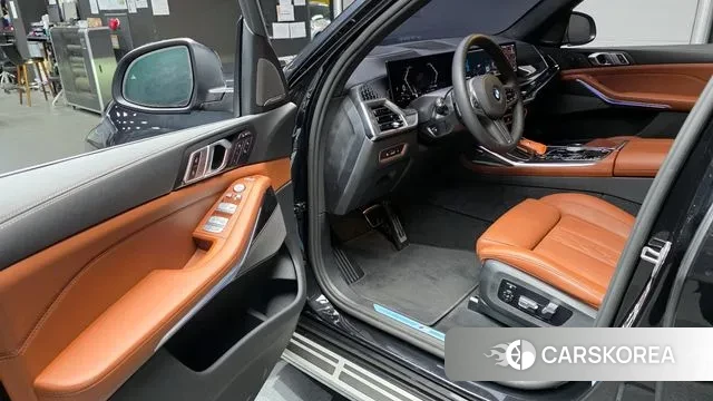 BMW X7 (G07) 2025 Черный из Кореи, фото 2