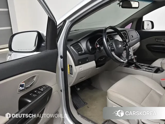 Kia The New Carnival 2019 Серебряный из Кореи, фото 2