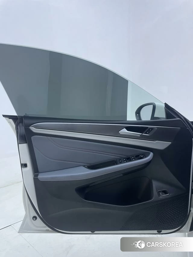 Volkswagen Lingdu 2024 Белый из Китая, фото 2
