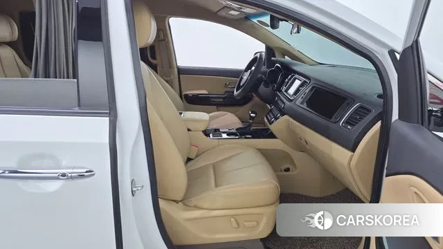 Kia The New Carnival 2018 Белый из Кореи, фото 2