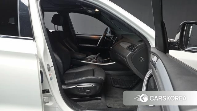 BMW X4 (F26) 2018 Белый из Кореи, фото 2