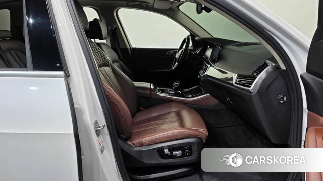 BMW X5 (G05) 2022 Белый из Кореи, фото 2