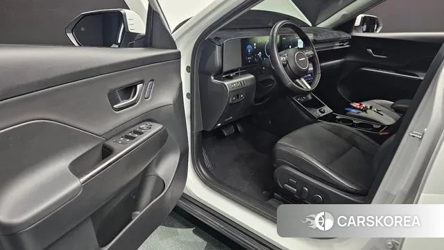 Hyundai Kona (SX2) 2024 Белый из Кореи, фото 2