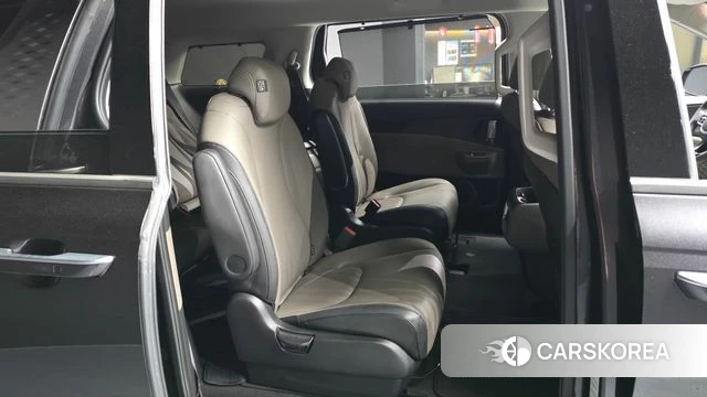 Kia The New Carnival 4th Generation 2024 Серый из Кореи, фото 2