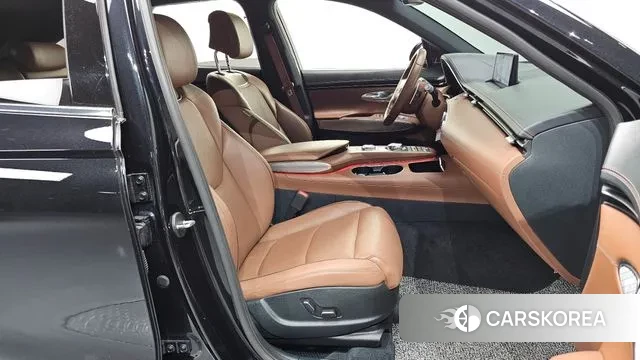 Genesis GV70 2021 Черный из Кореи, фото 2