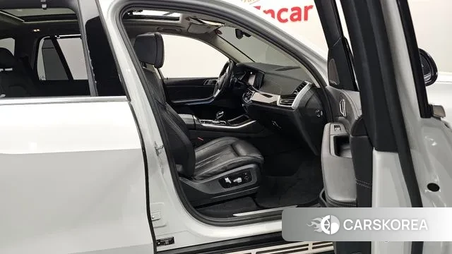 BMW X5 (G05) 2022 Белый из Кореи, фото 2