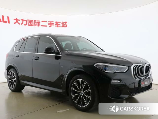 BMW X5 (imported) 2021 Черный из Китая, фото 2