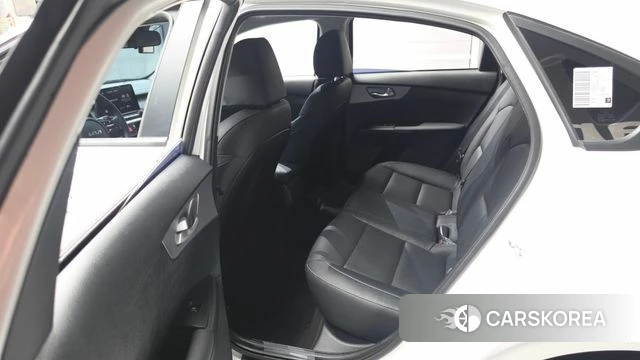 Kia The New K3 2nd generation 2023 Белый из Кореи, фото 2