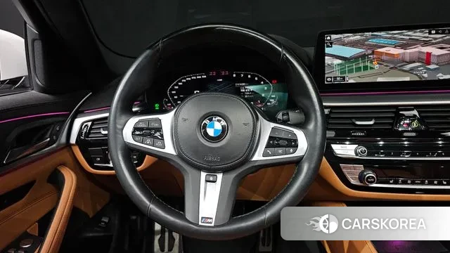 BMW 5 Series (G30) 2022 Белый из Кореи, фото 2