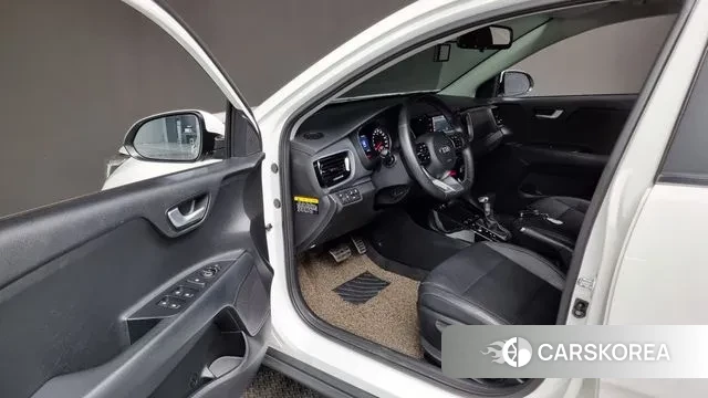 Kia Stonic 2018 Белый из Кореи, фото 2