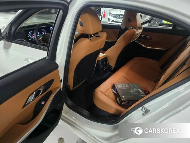 BMW 3 Series (G20) 2025 Белый из Кореи, фото 2