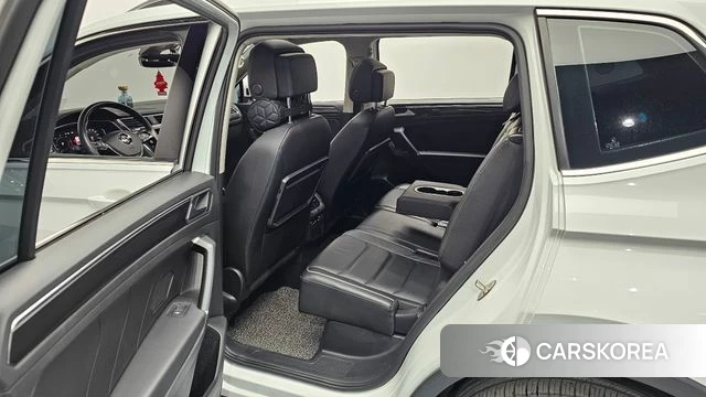 Volkswagen Tiguan Allspace 2020 Белый из Кореи, фото 2