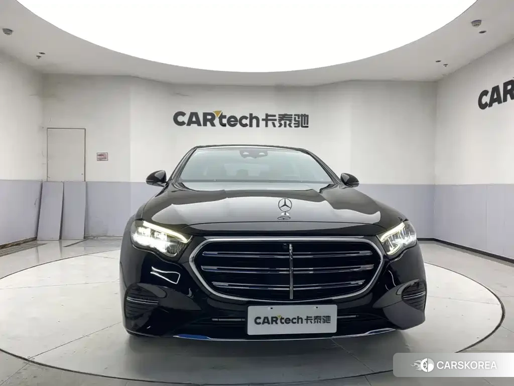Mercedes-Benz E-Class 2024 Черный из Китая, фото 2