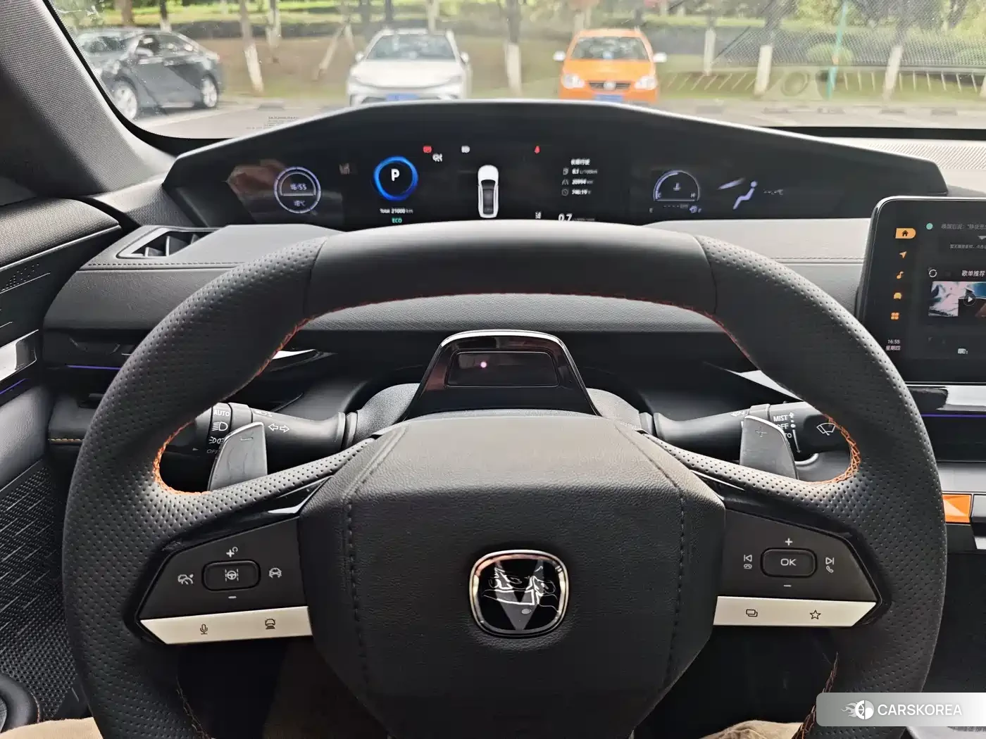Chang'an UNI-V 2023 Silver/gray из Китая, фото 3