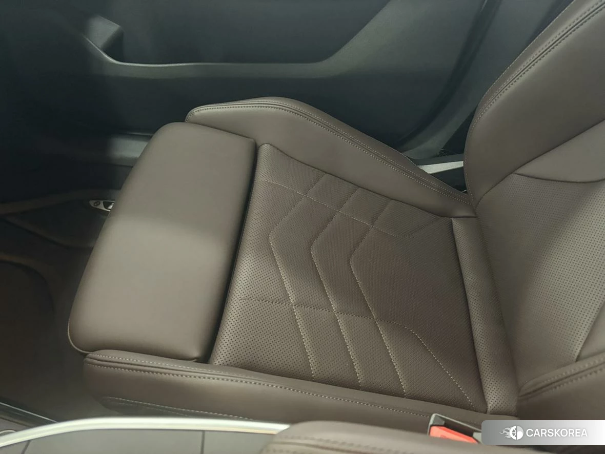 BMW X2 (import) 2024 Белый из Китая, фото 2
