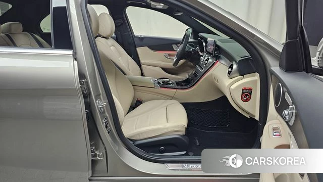 Mercedes-Benz C-Class W205 2020 Серебристо-серый из Кореи, фото 2