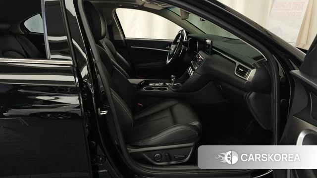 Genesis The New G70 Shooting Brake 2022 Черный из Кореи, фото 2