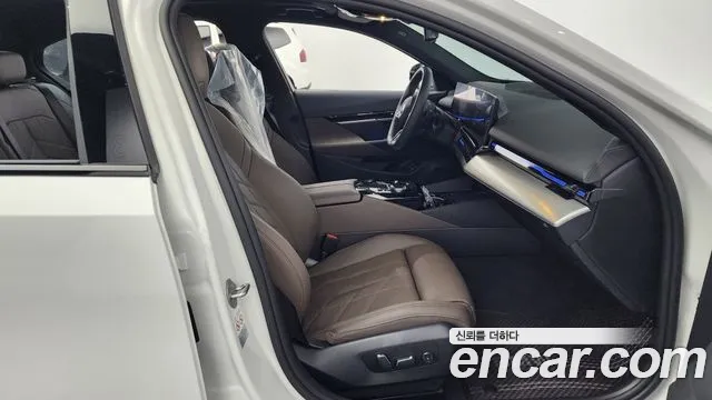 BMW 5 Series (G60) id 2712489 из Кореи 2