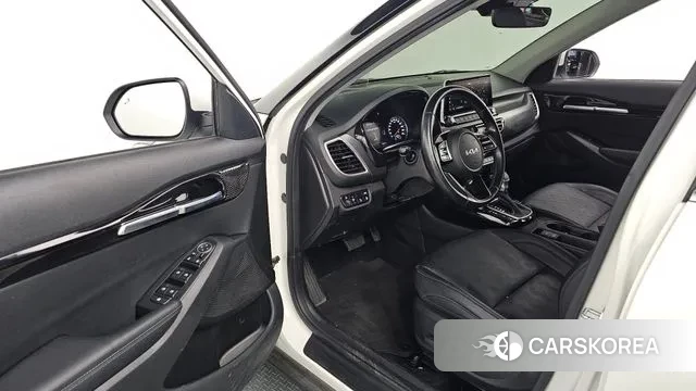 Kia Seltos 2021 Белый из Кореи, фото 2