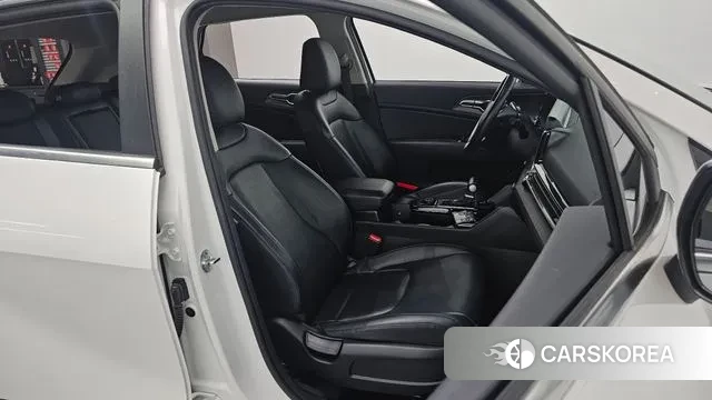 Kia Sportage 5th Generation 2022 Белый из Кореи, фото 2