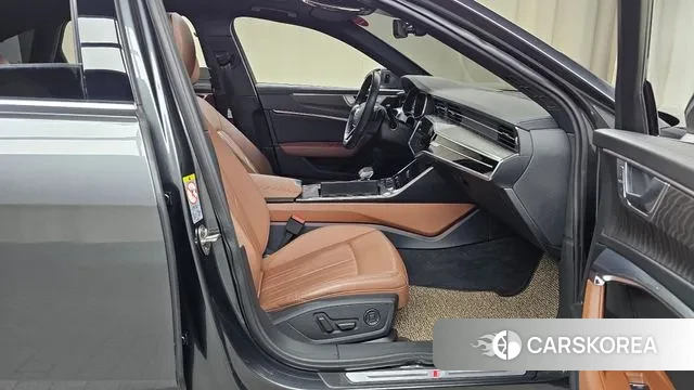 Audi A6 (C8) 2021 Серый из Кореи, фото 2