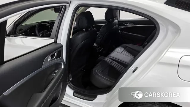 Genesis The New G70 2021 Белый из Кореи, фото 2