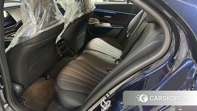 Mercedes-Benz E-Class W214 2024 Синий из Кореи, фото 2