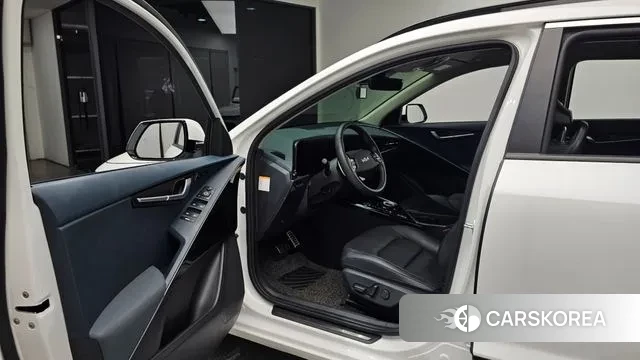 Kia Di Ol Nu Niro 2022 Белый из Кореи, фото 2