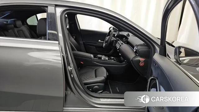 Mercedes-Benz A-Class W177 2020 Серый из Кореи, фото 2