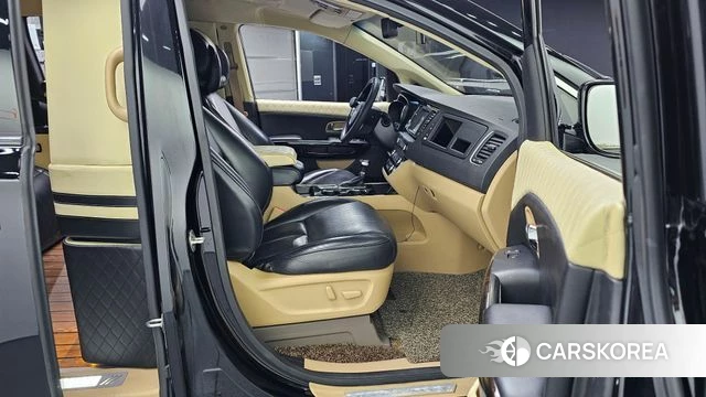 Kia The New Carnival 2018 Черный из Кореи, фото 2