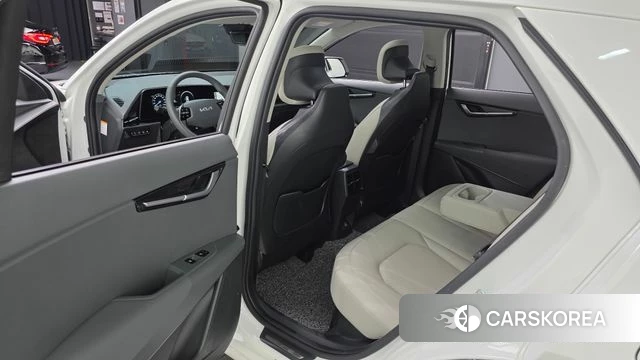 Kia Di Ol Nu Niro 2022 Белый из Кореи, фото 2