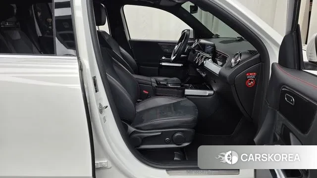 Mercedes-Benz GLB-Class X247 2022 Белый из Кореи, фото 2