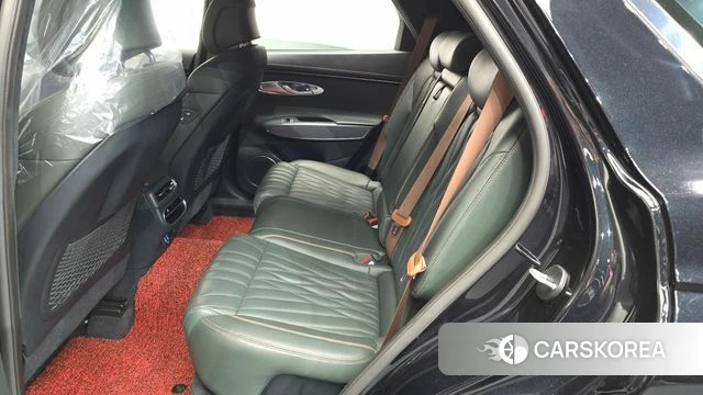 Genesis GV70 2021 Черный из Кореи, фото 2