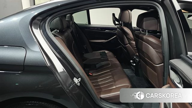 BMW 5 Series (G30) 2021 Черный из Кореи, фото 2