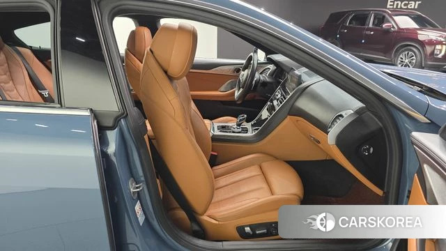 BMW 8 Series (G15) 2020 Небесно-голубой из Кореи, фото 2