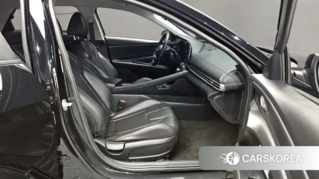 Hyundai The New Avante (CN7) 2023 Черный из Кореи, фото 2