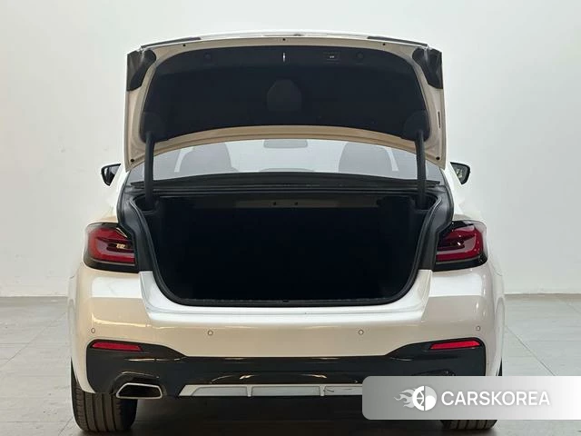 BMW 5 series 2022 Белый из Китая, фото 2