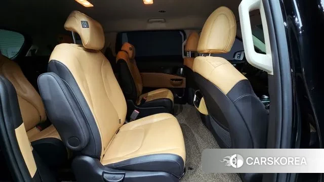 Kia Carnival 4th generation 2023 Черный из Кореи, фото 2