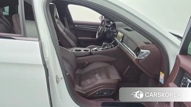 Porsche Panamera (971) 2022 Белый из Кореи, фото 2