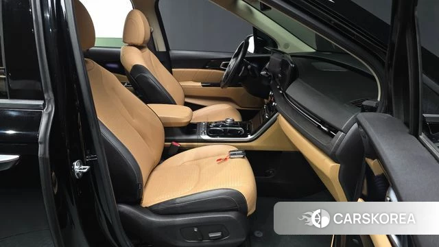 Kia Carnival 4th generation 2022 Черный из Кореи, фото 2