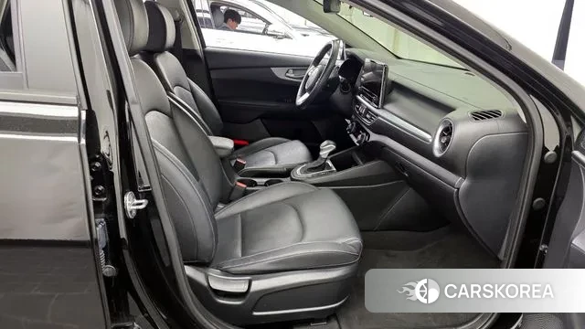 Kia The New K3 2nd generation 2022 Черный из Кореи, фото 2