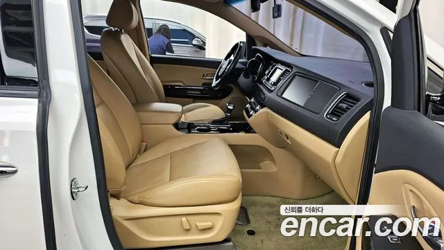 Kia The New Carnival 2019 Белый из Кореи, фото 2